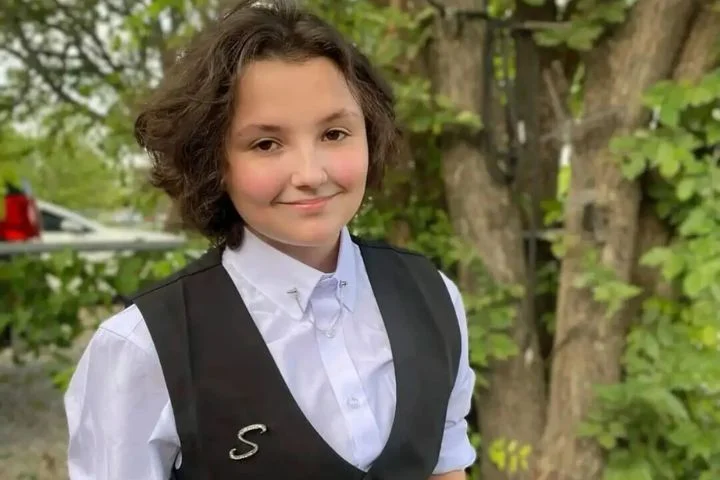 Nonbinary student Nex Benedict di-ed by sui-cide, ODing after beating inside Oklahoma high school bathroom: official